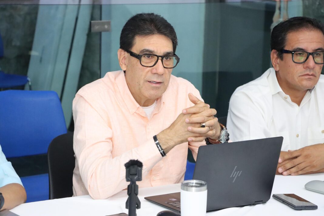 Acuerdan agilizar apertura en Los Maestros