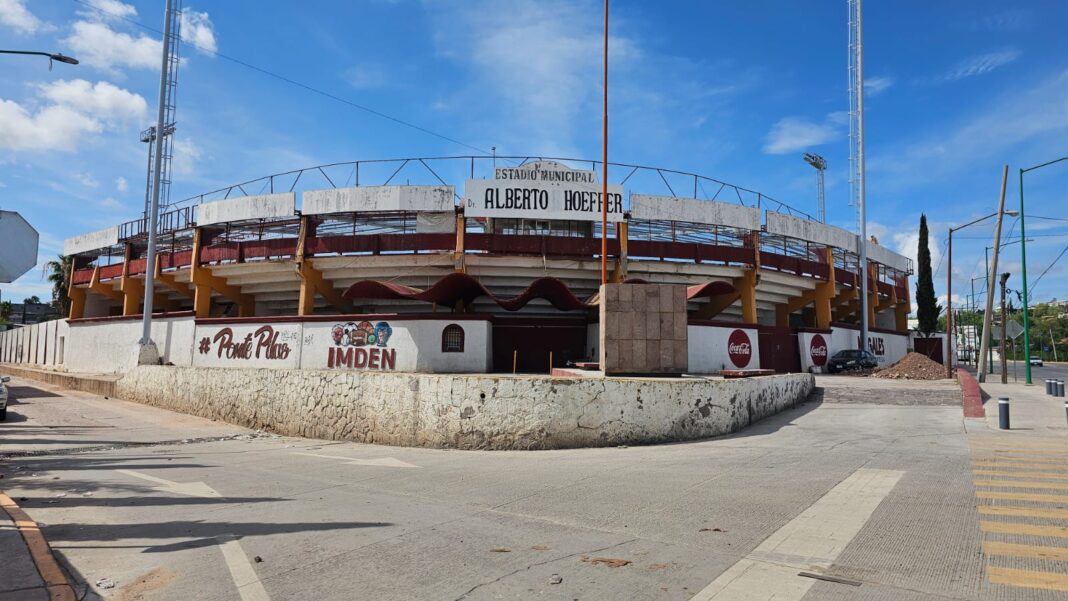 Afinan proyecto del Estadio Hoeffer